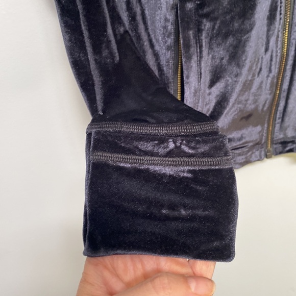 lululemon athletica Black Jacket - Picture 12 of 13